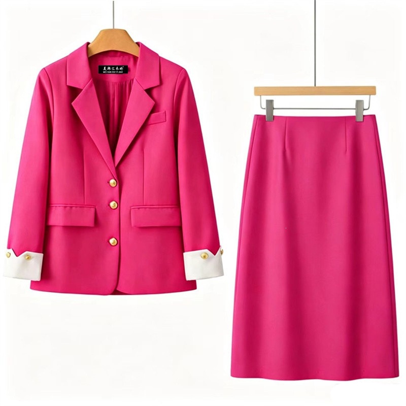 Red fashionable demi-season classic suit jacket