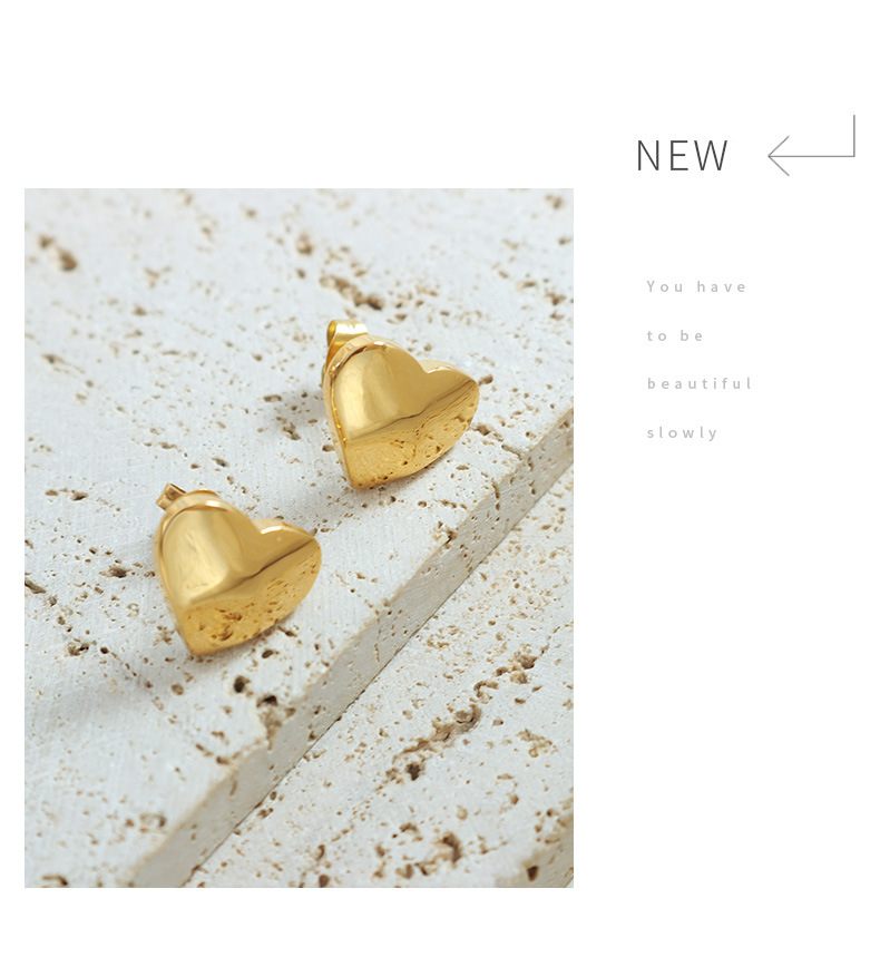 Fashion Heart Shape Titanium Steel Plating Ear Studs 1 Pair