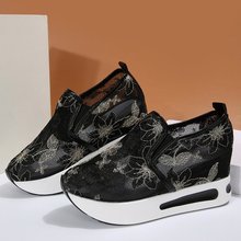 大码一脚蹬单鞋女2024春季新款韩版蕾丝网纱内增高松糕底休闲单鞋