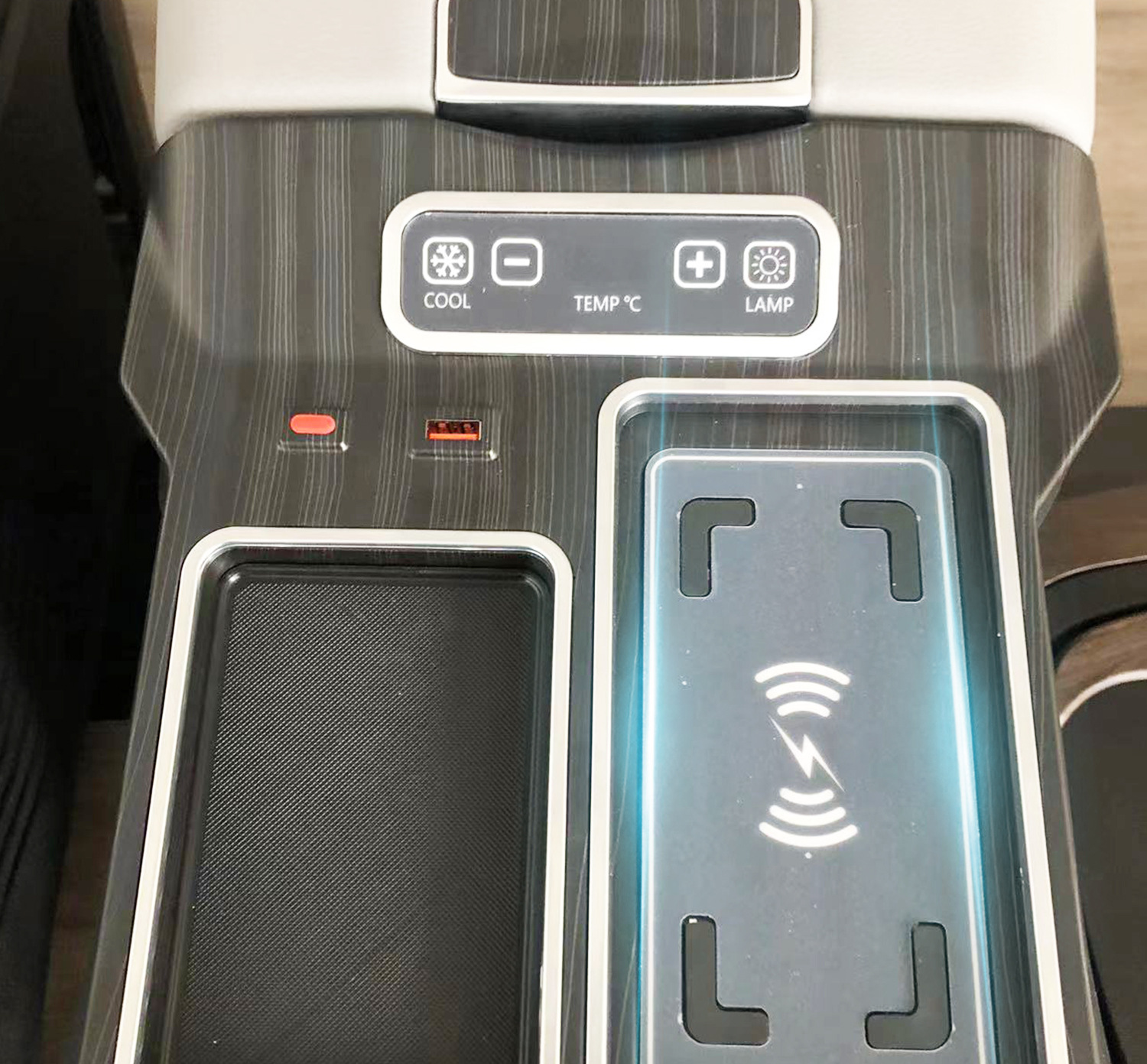 Suitable for Toyota Sienna Armrest Box Central Control Special Car Interior Decoration Gravilia Central Armrest Box Modification