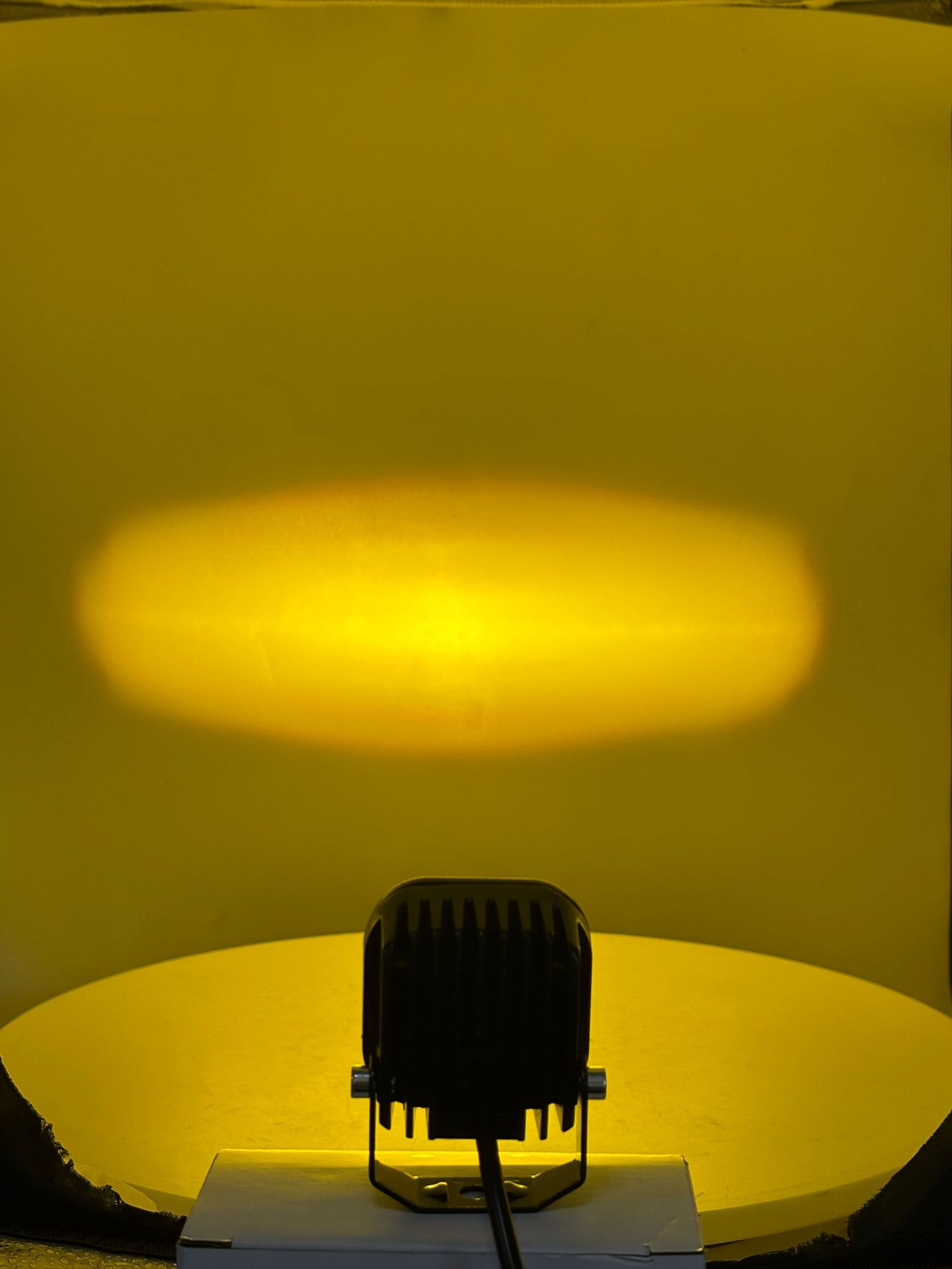 Car Led Work Light 2.5-Inch 4Led Mini Four-Leaf Clover White and Yellow Two-Color Off-Road Spotlight Motorcycle Headlight