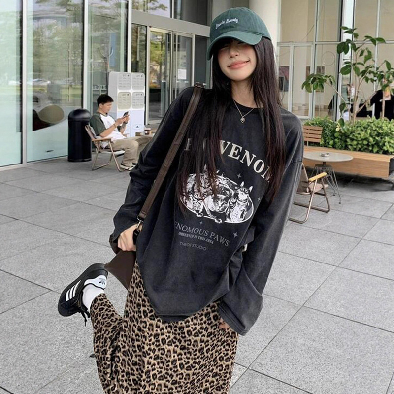 Plus-Size Washed Vintage Cat Long-Sleeve T-Shirt for Women, Spring and Autumn Design, Niche Oversized Loose Top
