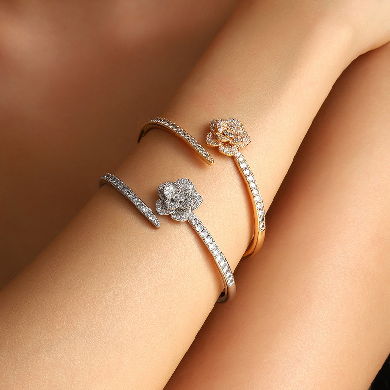 High-End Fashion Bracelet with Full Diamond Inlay in the Shape of Flowers, Light Luxury and Trendy, Popular among Internet Celebrities, Fairy-Like Temperament, Korean-Style Personalized Hand Jewelry High-End Fashion Bracelet with Full Diamond Inlay in the Shape of Flowers, Light Luxury and Trendy, Popular among Internet Celebrities, Fairy-Like Temperament, Korean-Style Personalized Hand Jewelry
