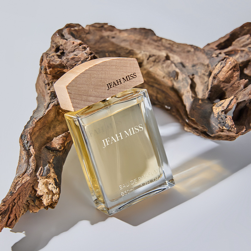 Caja de regalo en vivo para hombres 50ml fragancia de madera fresca y duradera colonia vietnamita al por mayor