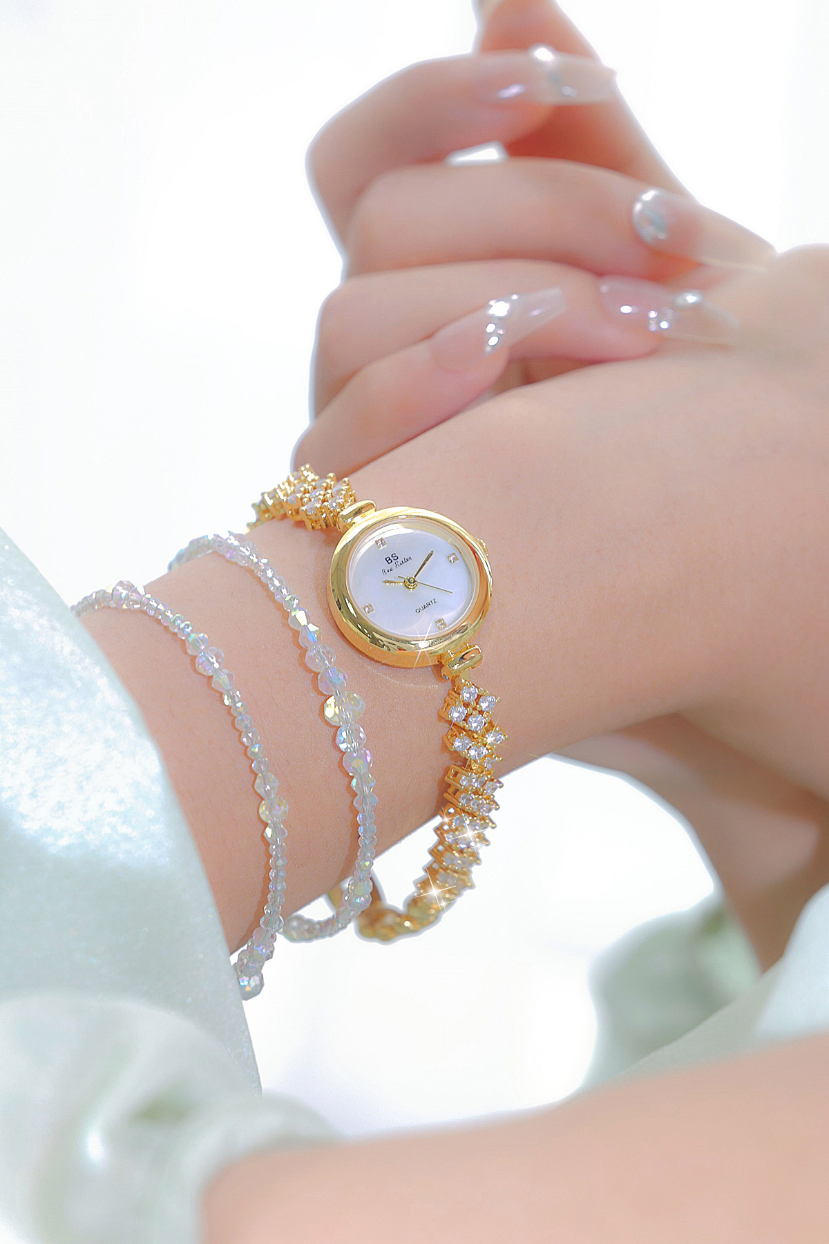 35g Weight Tempered Glass Mirror Material Alloy Strap Material Watch Classification Pointer Display Type Jewelry Buckle Buckle Style Round Dial Shape Holiday, Daily Occasion Quartz Movement Solid Color Pattern All Seasons Season Women's Gender Retro, Classic Style Style Retro Classic Style Solid Color Jewelry Buckle Quartz Watch 4