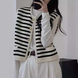 黑白条纹外穿马甲外套女秋冬新款u领针织开衫外搭外穿马夹背心女