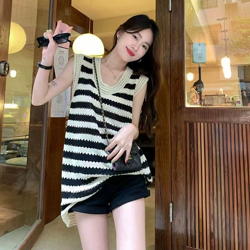 Французское ретро платье в полоску для женщин, лето 2025, новый стиль, маленькая свободная утягивающая трикотажная юбка