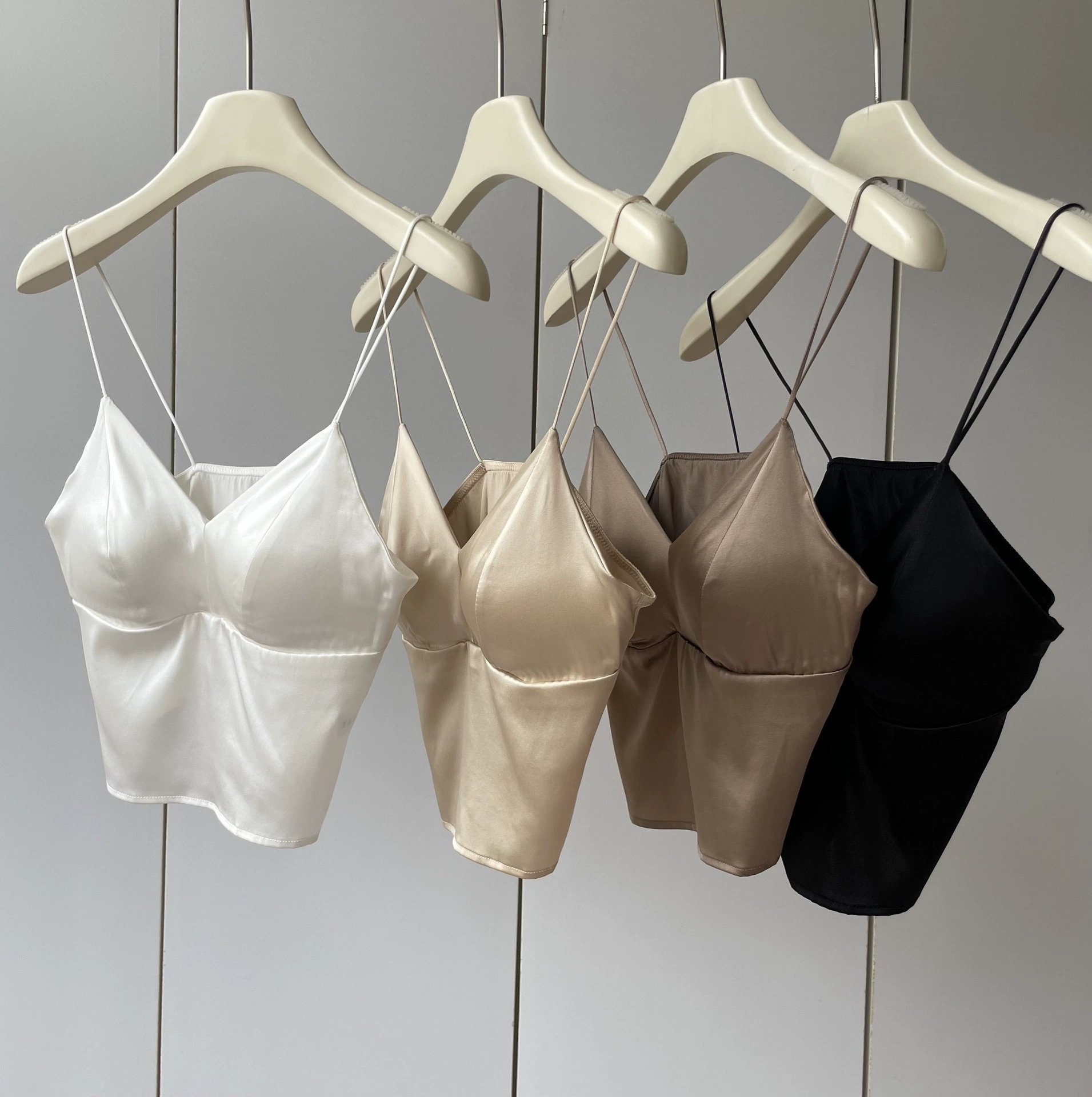 1 Silk wireless bra, comfortable straps, underwear, lifting effect