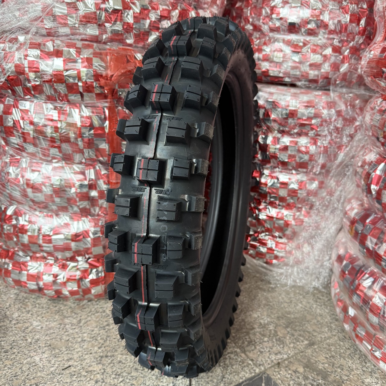 Factory direct delivery: Off-road motorcycle tire 120/90-18, mountain tread, deep tread outer tire
