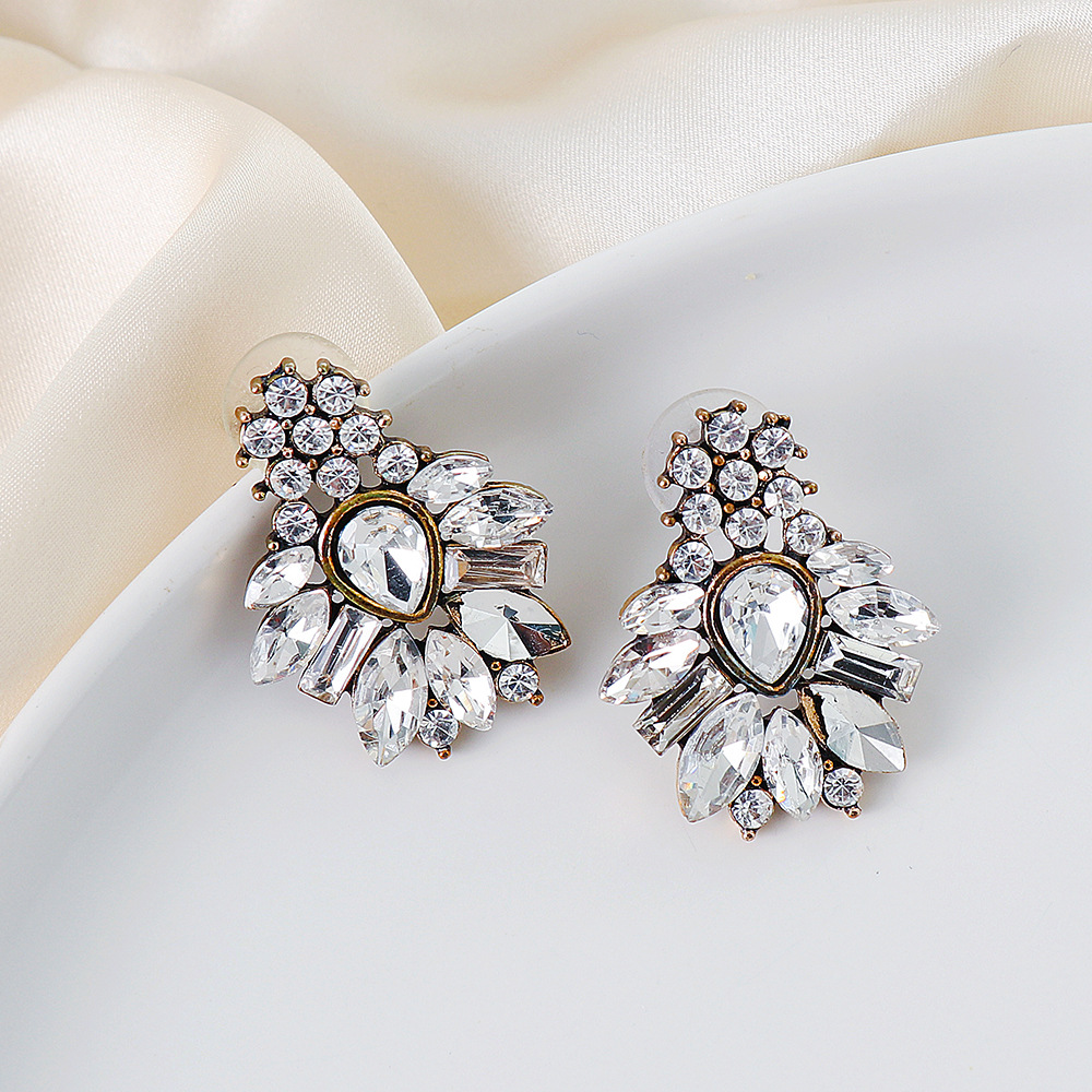 New Simple Design Female Earrings Transparent Glass Diamond Earrings