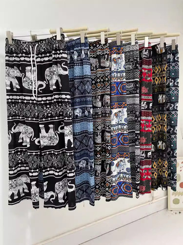 Elephant wide-leg pants are specially used for spring and summer. High-waist drag-down loose straight mop casual pants, Thai new style for women.