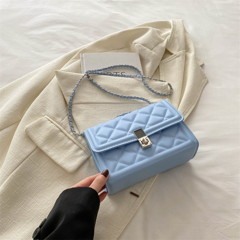 Azul