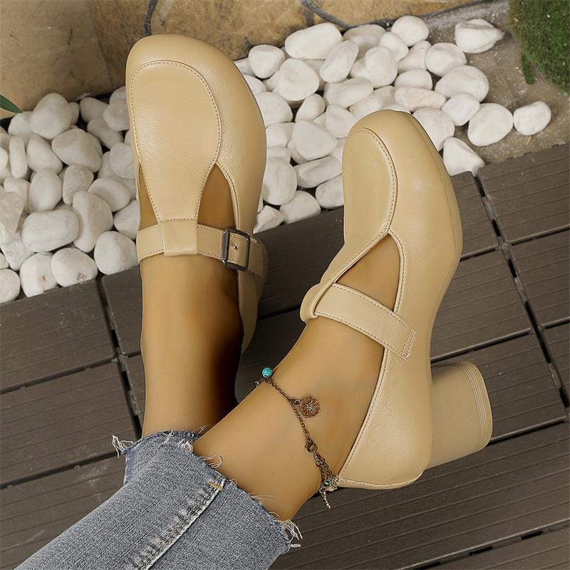 2026 zapatos casuales para madres zapatos suaves cómodos nuevos zapatos de cuero antideslizantes chinos de mediana edad zapatos de mujer