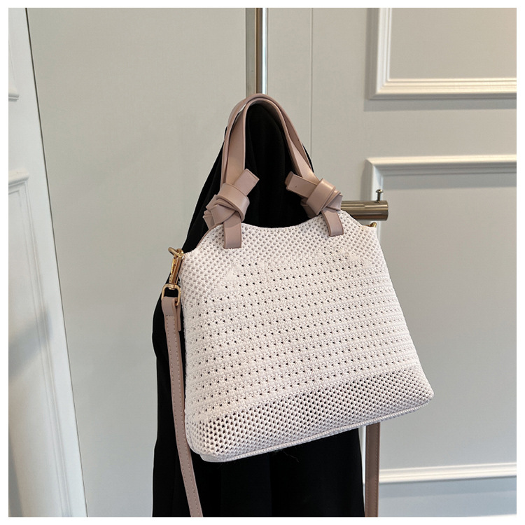 Woven with high aesthetic value, 2023 new vegetable basket bag, Korean chip niche, forest style mesh hollowed out_voghion.com
