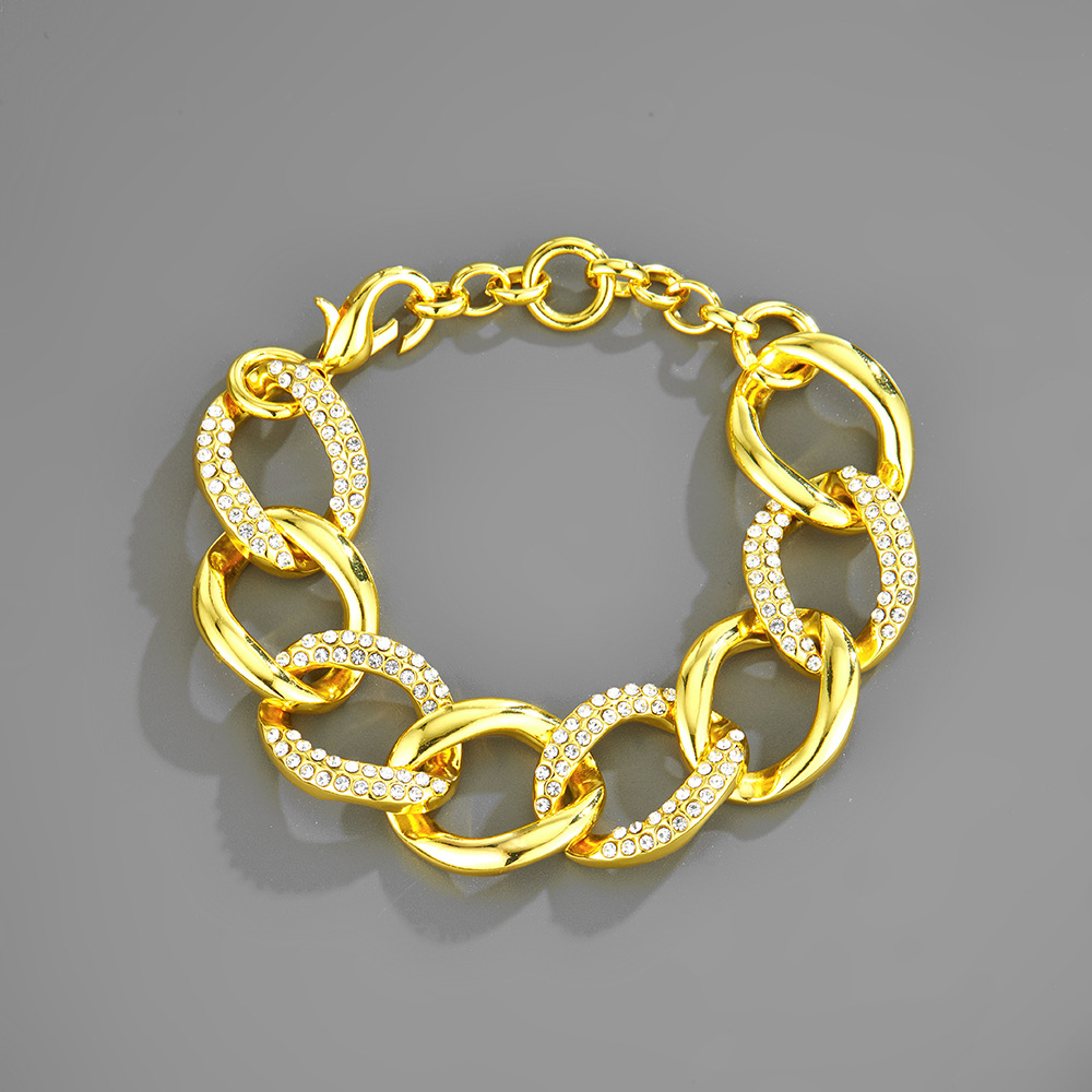 Cuban Chain Necklace In Oversized Oval Alloy With Full Diamonds_voghion.com