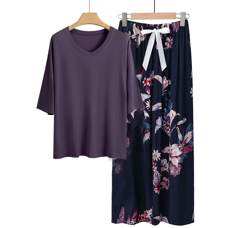 진한 보라색 + 나팔꽃