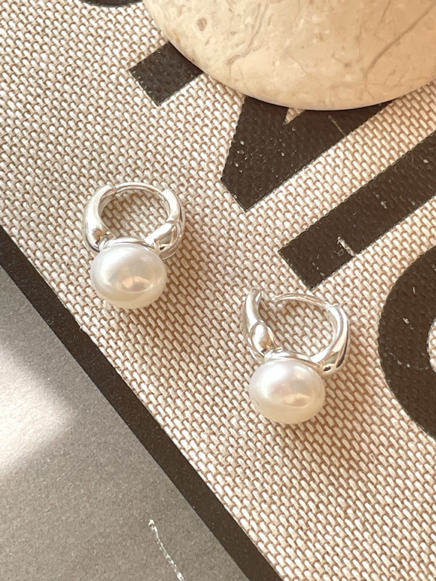 5g Weight 925 Sterling Silver Ear Needle Material 18K Gold Plated Plating Material Pearl Inlay Material Earrings Classification 1 Pair Quantity Daily Occasion 925 Sterling Silver Material Round Pattern All Seasons Season Women's Gender Inlay Design Simple Style Style 1 Pair 18K Gold Plated 925 Sterling Silver Pearl 925 Sterling Silver Earrings Round Earrings 8