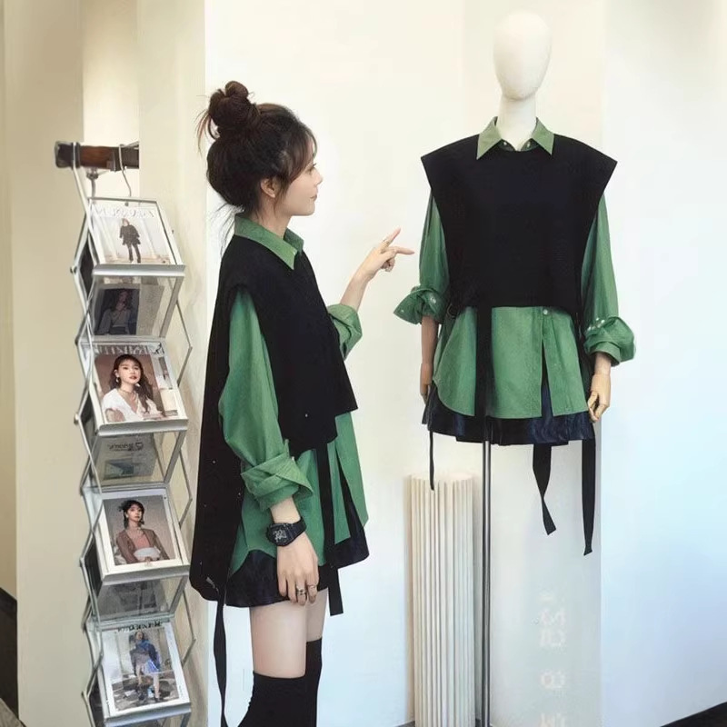 New Fashionable and Gentle Style Black Knitted Vest Sweater Paired with a Green Collared Shirt Two-Piece Set