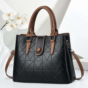 (Wholesale), demi-season capacious one-shoulder bag