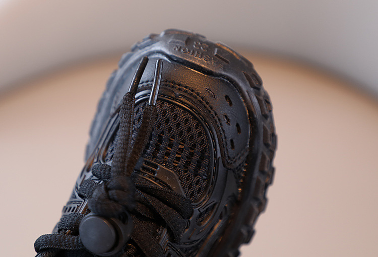 2024 Primavera Autunno Nuove scarpe alla moda per pneumatici Versatili per ragazze e ragazzi, Scarpe sportive in rete bianche e nere, Ragazzi casual_voghion.com