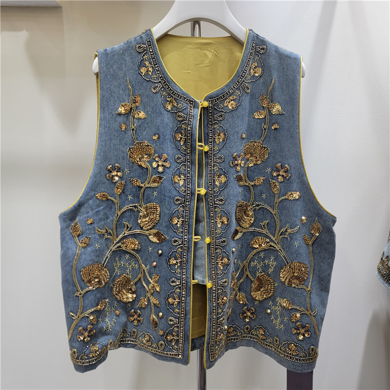 2026 primavera de la industria pesada bordada chaleco denim con cuentas de clavos primavera nuevo plegado lujoso camisa de hombro de lujo ligera mujer image 1