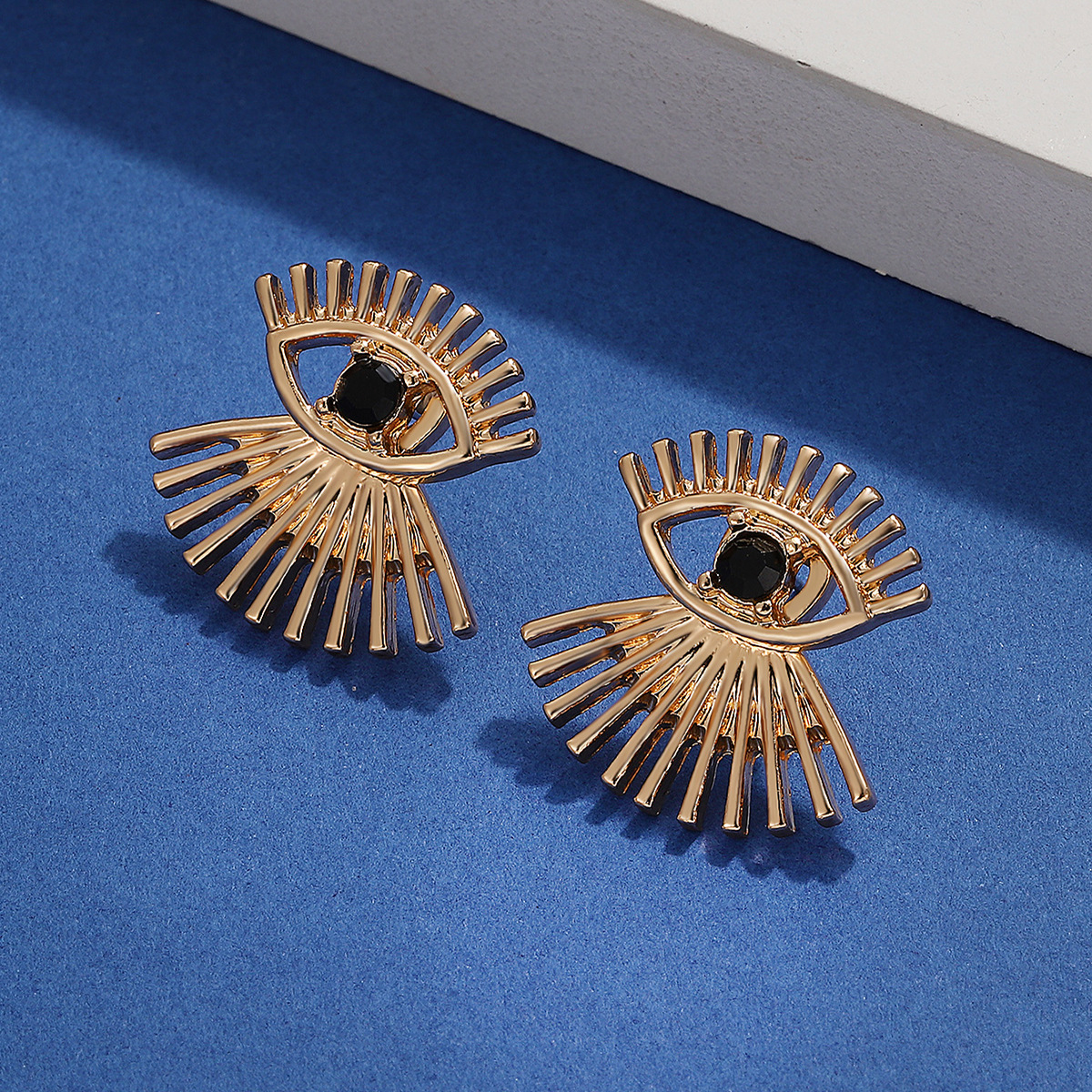 retro fashion earrings simple ethnic style eyelashes alloy stud earrings