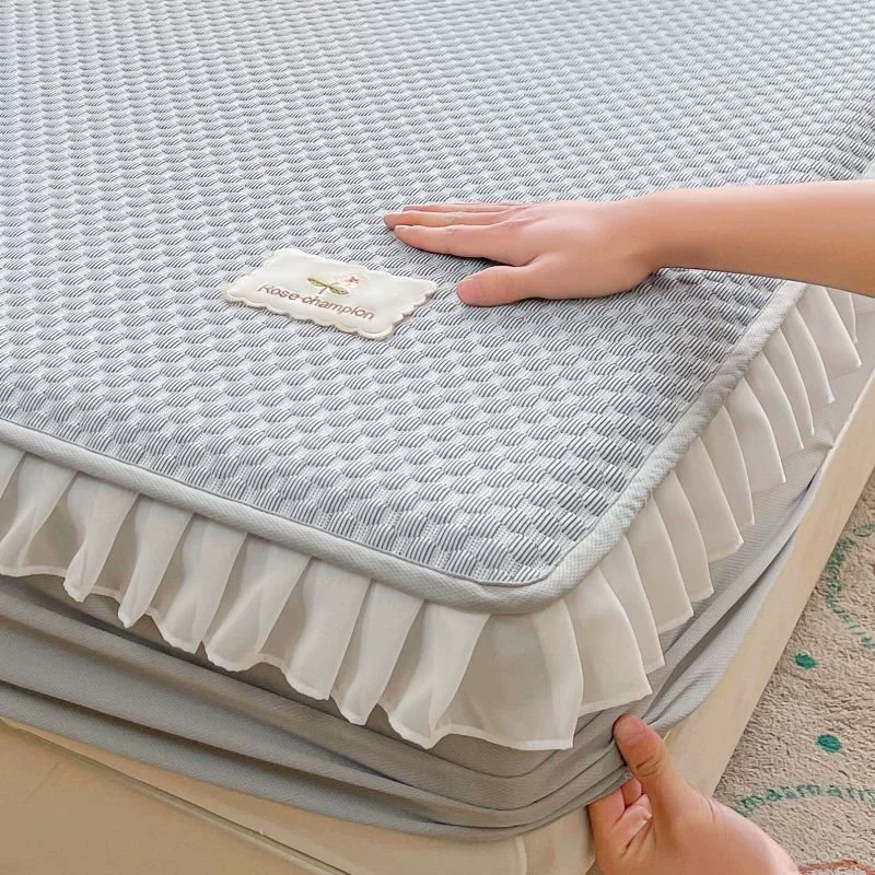 Category A Ice Bean Ice Silk Mat Bed Sheet Three-piece Set Lace Princess Style Single and Double Summer Soft Mat
