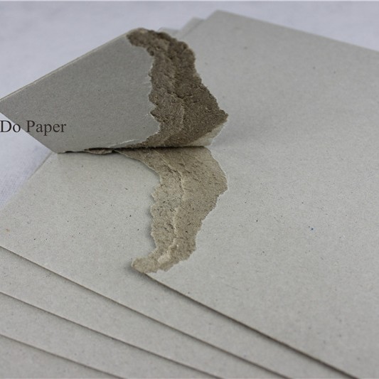 用进口废纸打浆制成的双灰板