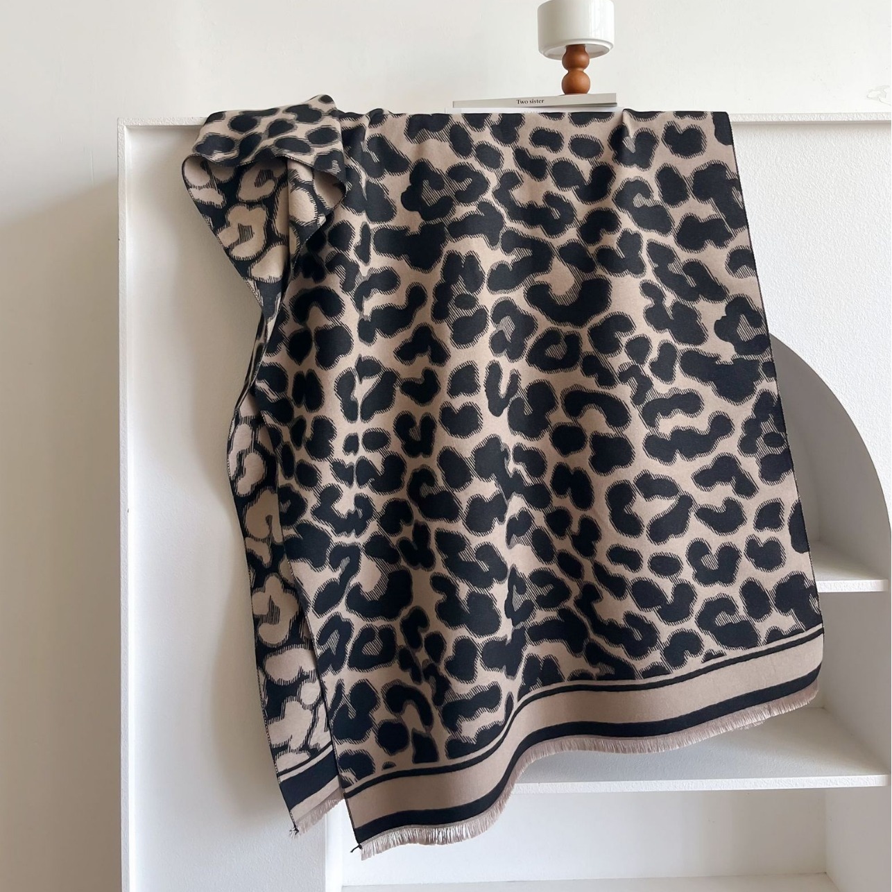Otoño y invierno coreano imitación de cachemira bufandas de dama patrón de leopardo grueso guillot caliente sala de aire acondicionado doble chal para mujeres