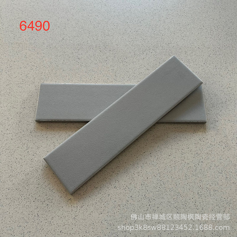 60x240通体の外壁のれんがの赤い毛を引くヌードルのれんがの工事の別荘はまねることによってれんがを切り裂いて家のつや消しのタイルを建てます。|undefined