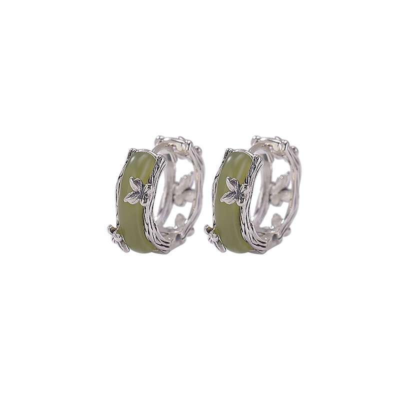 Bông tai bạc S925 đính ngọc Hetian hình bướm phong cách Trung Hoa vintage — Một cặp