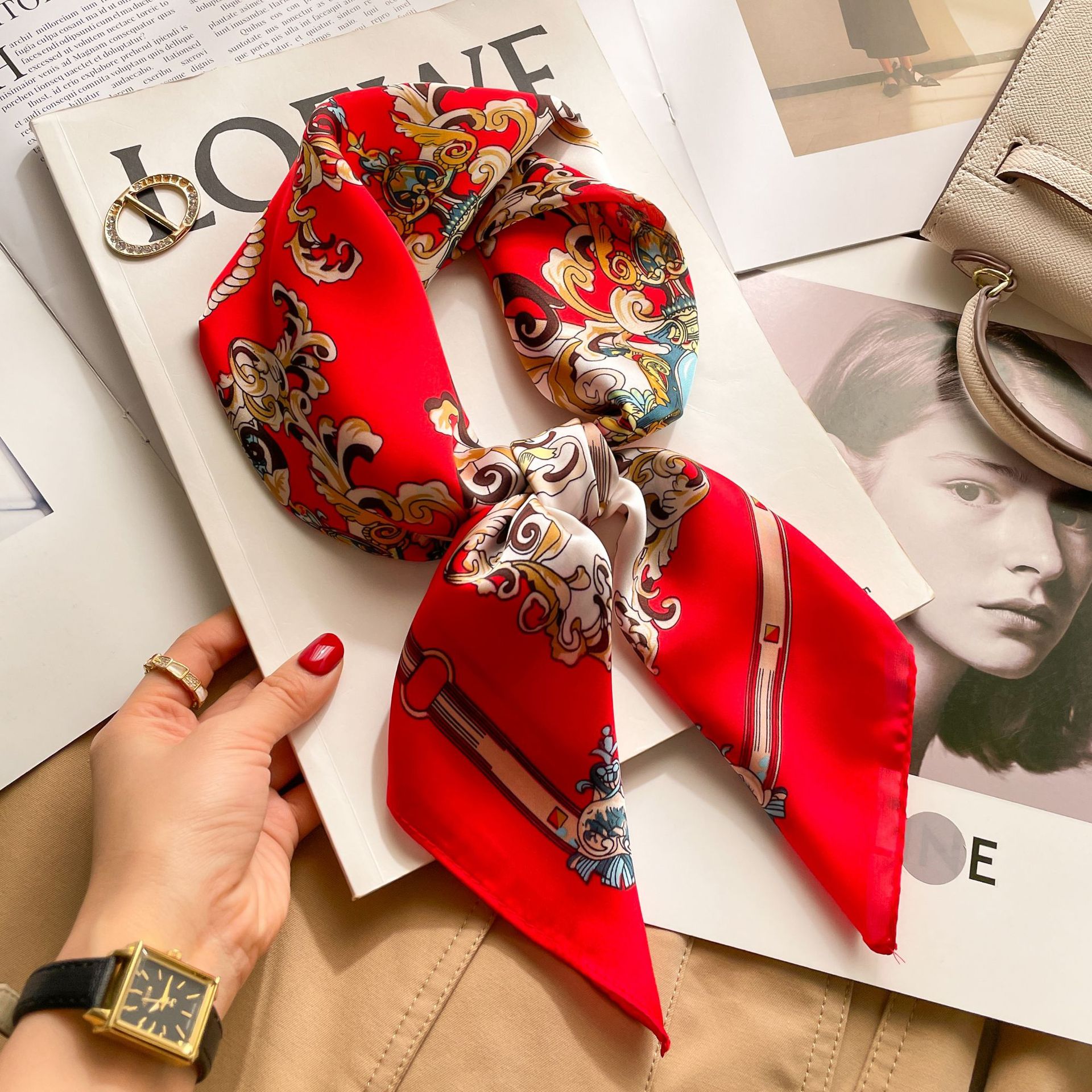 A0097 고귀한 배지 레드