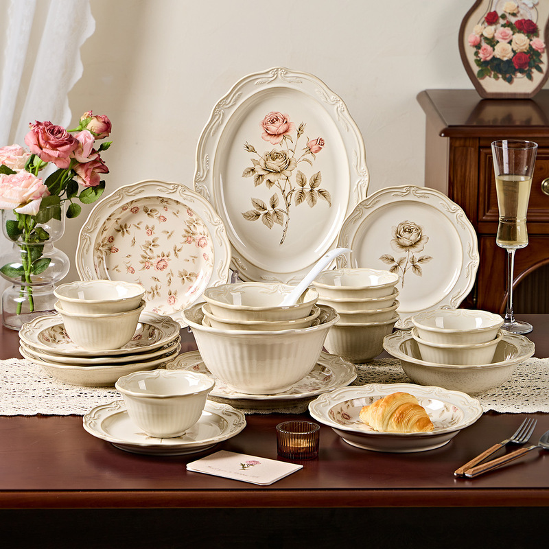 Underglaze Color High-Value Rose Ceramic Tableware Bowl and Plate Set French Retro Household Rice Bowl and Plate Set Underglaze Color High-Value Rose Ceramic Tableware Bowl and Plate Set French Retro Household Rice Bowl and Plate Set