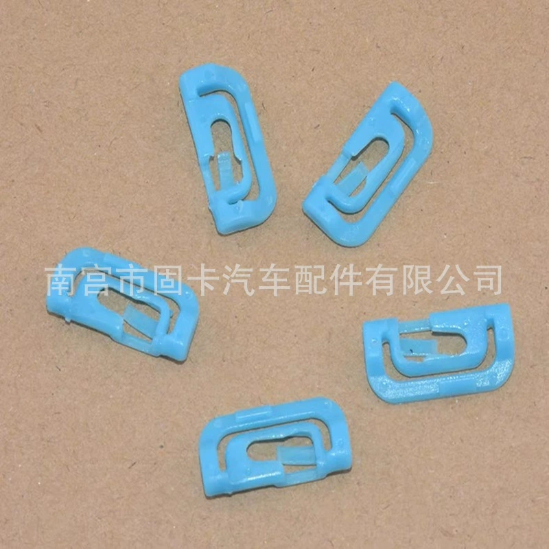 Применимо к Lingyue V3 Mitsubishi Lante переднее стекло обивка держатель кровля водосток MB880455