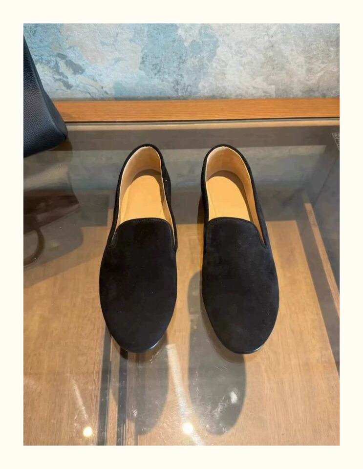 Giày lười nữ mũi tròn bằng da bò lộn, đế bằng, gót thấp dưới 3 cm — Màu be, màu đen chi tiết 6