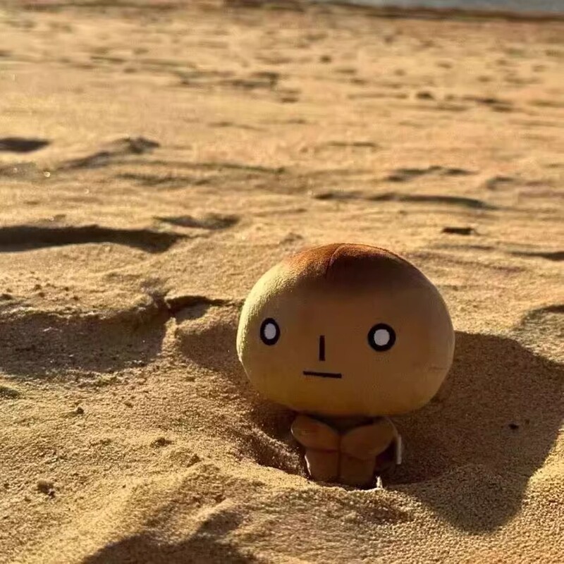 焦げたパンのぬいぐるみのぬいぐるみが萌えています。|undefined