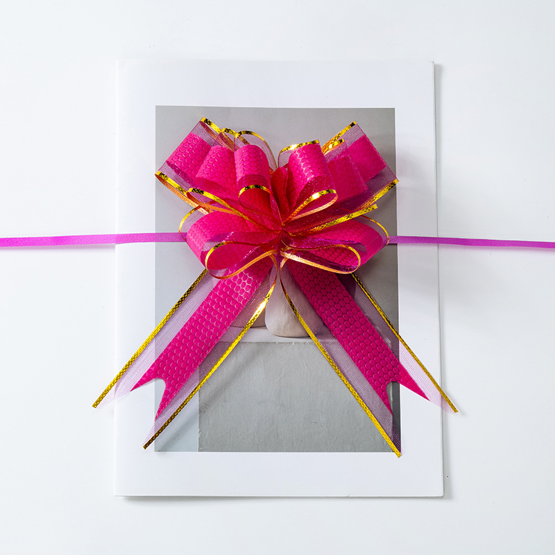 Manos de mano correa de flores boda sala de bodas escaleras decoración sala de estar regalos de embalaje de flores cajas de regalo de nieve arco