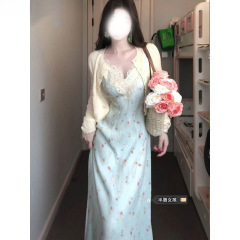 胖mm温柔风碎花吊带裙大码套装女春夏搭长袖开衫蕾丝拼接收腰长裙