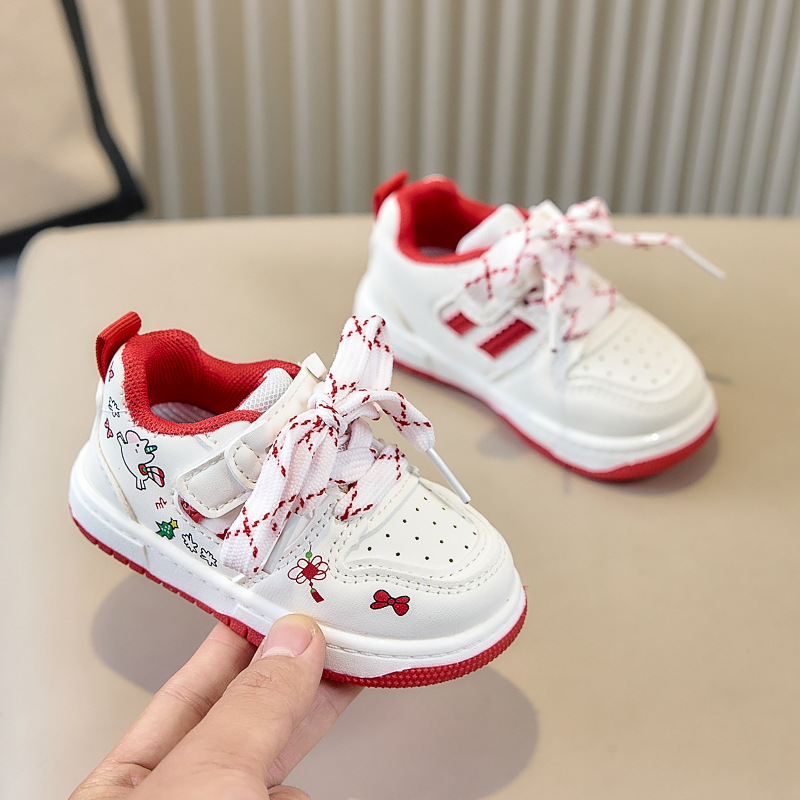 Zapatos deportivos infantiles de primavera 2026 zapatos de skate para bebés de niñas con suela suave antideslizante para bebés de hombre lindos zapatos blancos casuales image 7