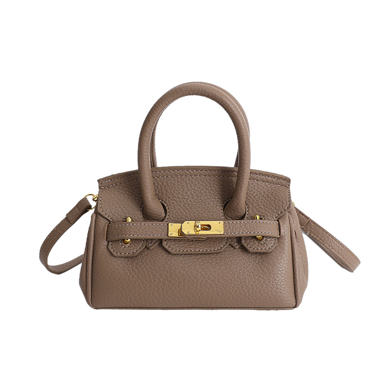 Textura de nicho de diseño de platino de mujer 2026 nuevo estilo simple de moda diaria de un solo hombro bolsa de tramo inclinada image 7