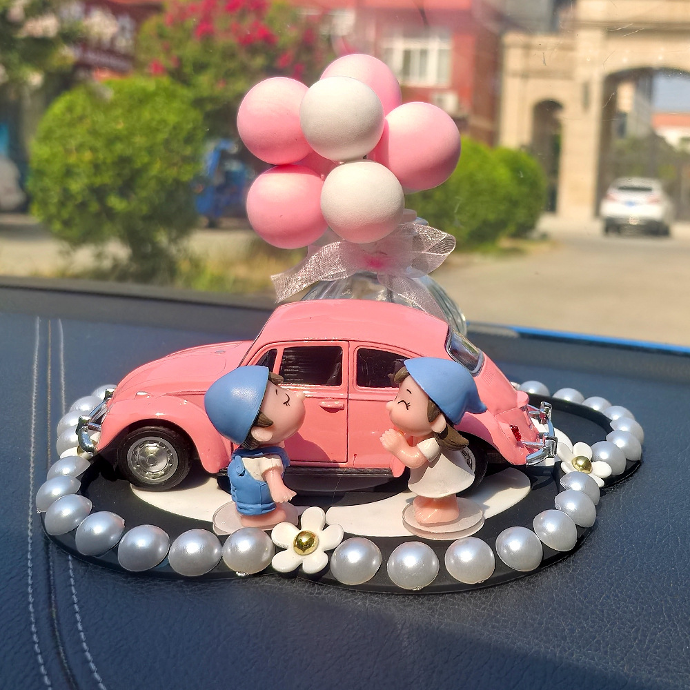 Adorno de automóviles encantador perfumes clásicos de automóviles con diamantes, consola central, decoración interior de pequeños globos frescos