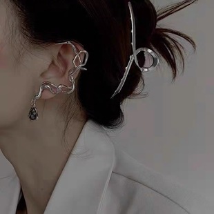 Original Design Niche Abstract Twisted Line Ear Hanging Metal Punk Style Advanced Ear Hanging