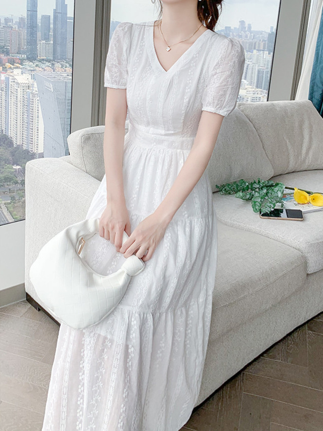 Váy maxi cổ chữ V thắt eo kiểu Pháp thanh lịch — trắng