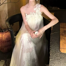 连衣裙;时尚休闲套装;半身裙