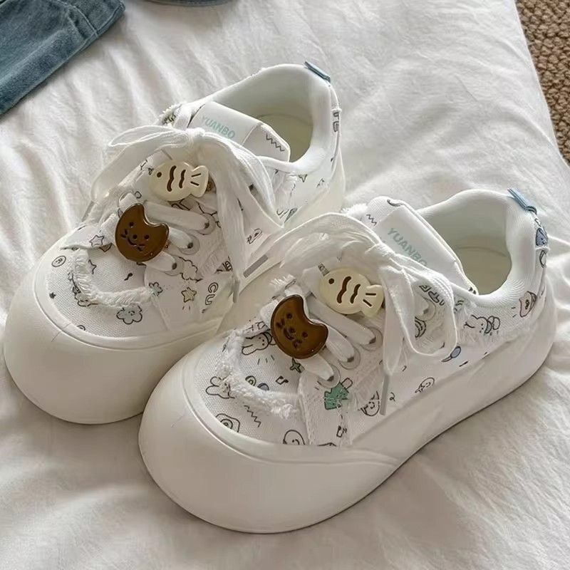 Cute Round-Toe Thick-Soled White Sneakers for Women, Trendy and Versatile Niche Bread Shoes, 2025 New Model Casual Sneakers