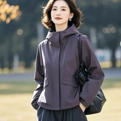 高级感紫色小香风外套女2025春秋新款超火百搭短款连帽上衣冲锋衣