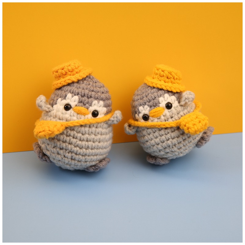 背包小企鹅手工制作礼物钥匙扣diy材料包牛奶棉毛线钩针编织玩偶