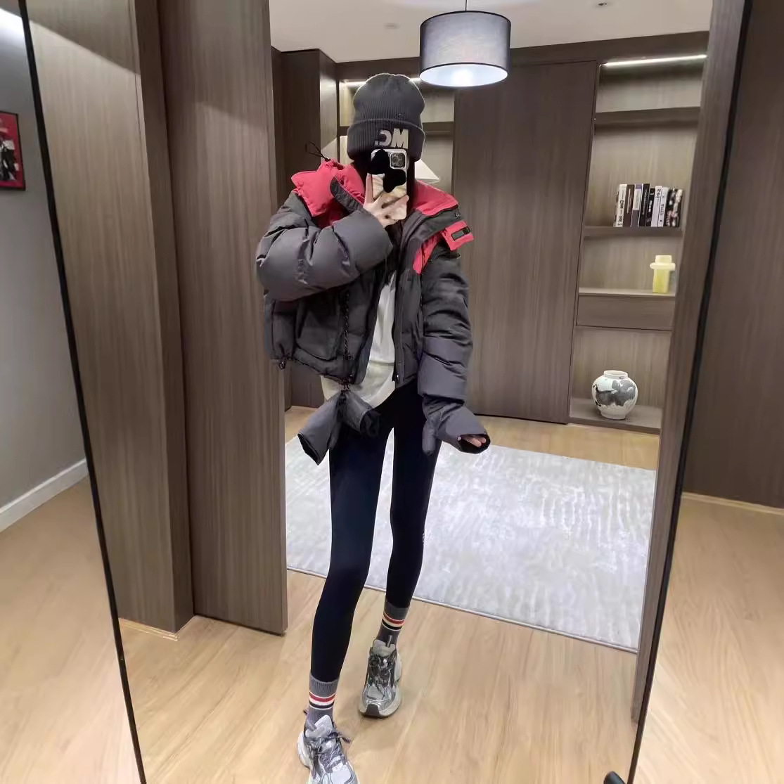 欧货潮牌羽绒服女短款2024冬季时尚拼色保暖手套款小个子面包服潮
