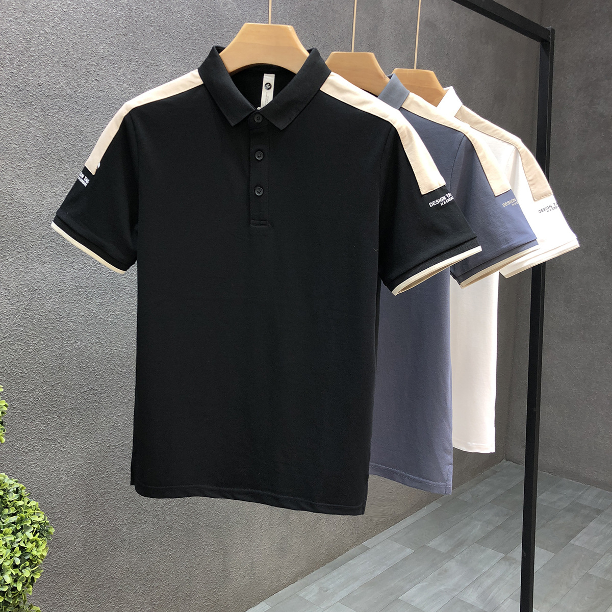 Camisa de polo de verano súper guapo Camiseta de cuello de color de contraste de marca de moda de manga corta para hombres 2023 nueva camiseta de gama alta para hombres
