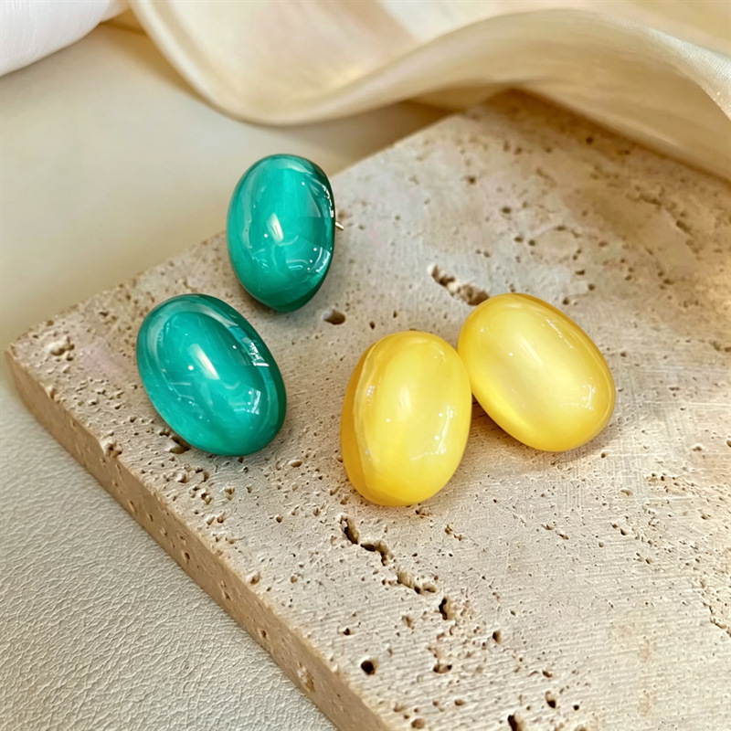 French Retro Resin Jelly Design Earrings, Oval Earrings with a Unique Cool Vibe, Versatile and Stylish Ear Accessories